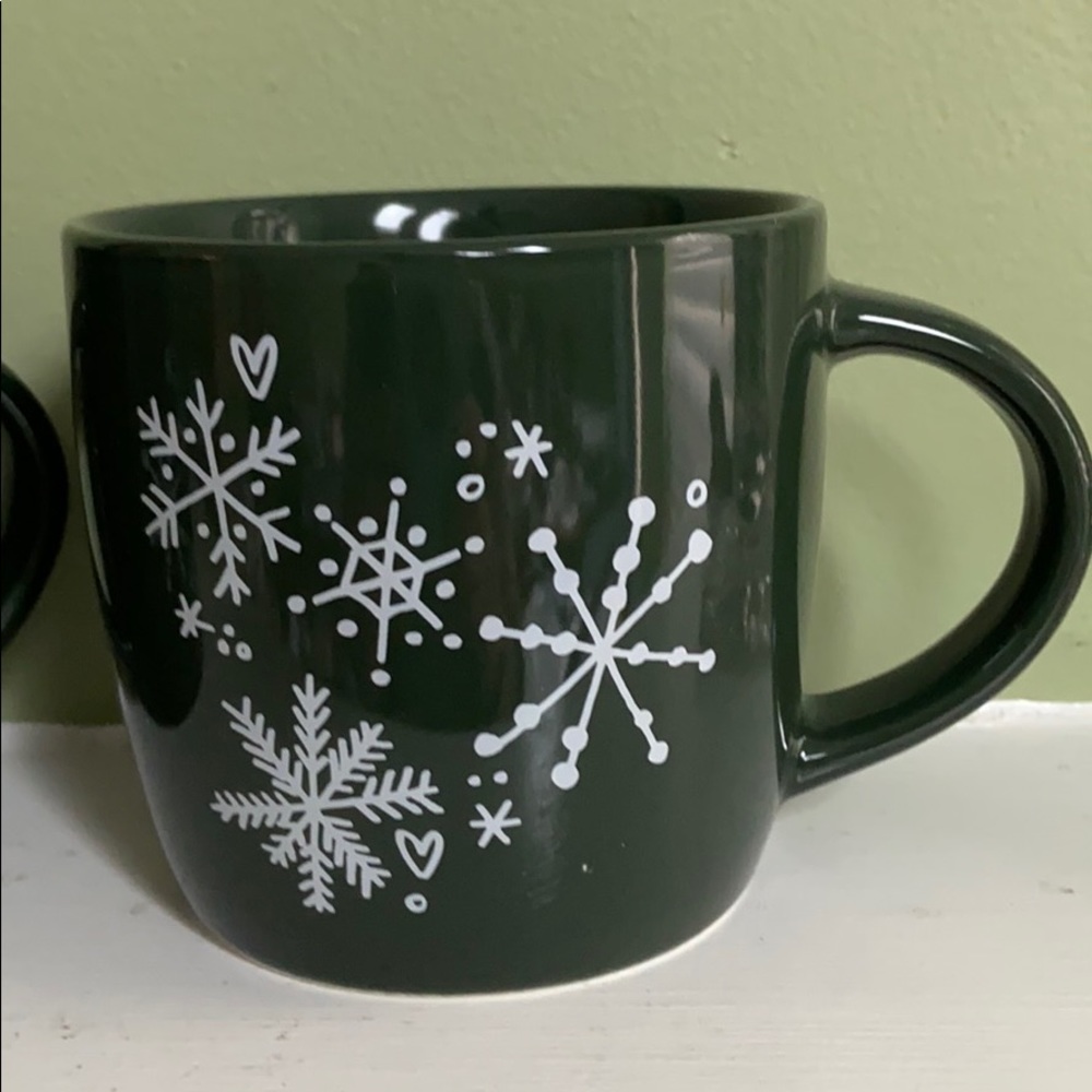 2 Starbucks Green Snowflake 14 oz COFFEE MUGS - Picture 2 of 10